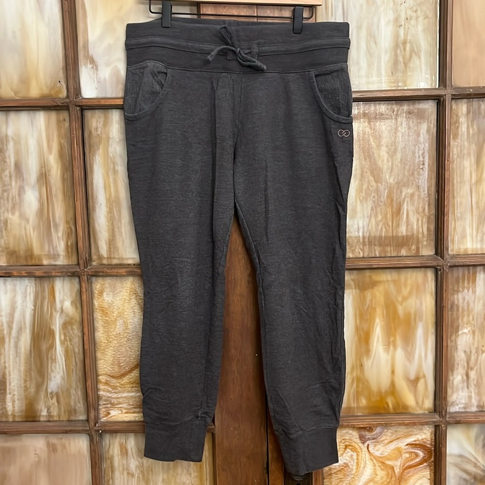 Women’s joggers